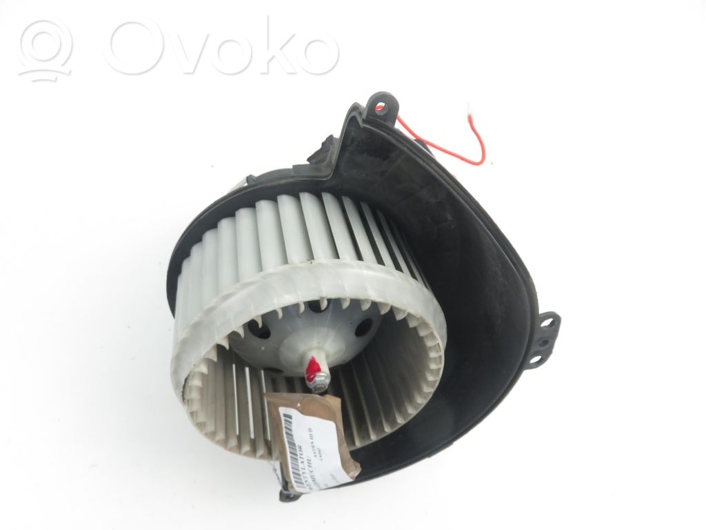 Opel Astra H Ventilator aerotermă 