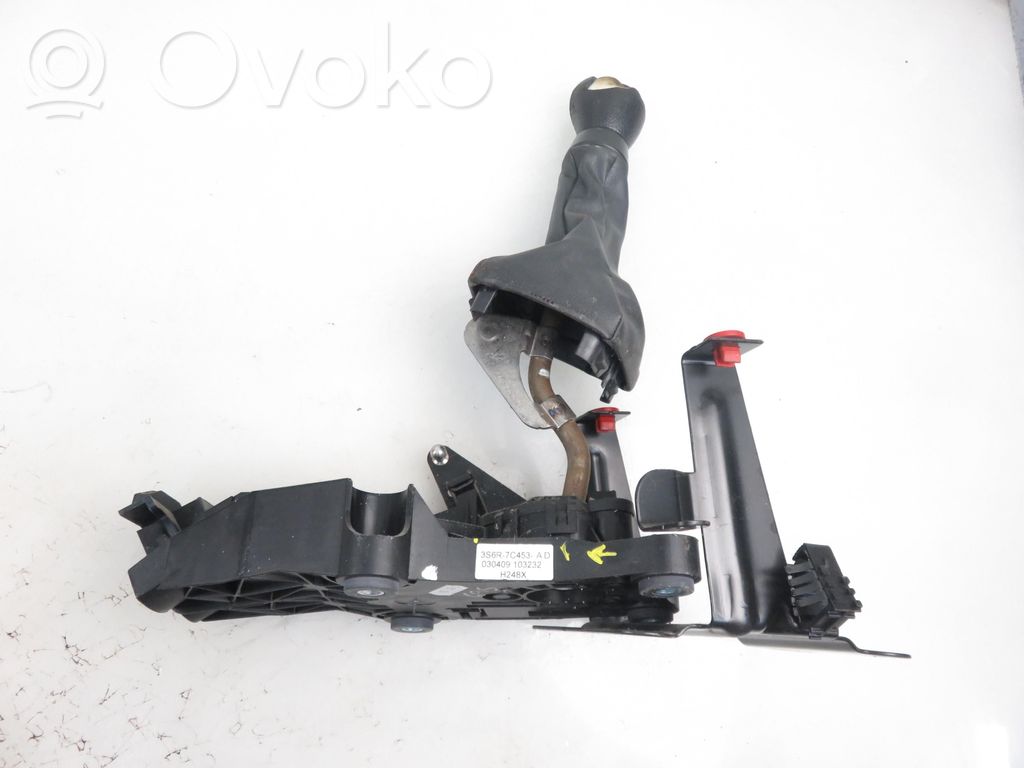 Mazda 2 Pavarų perjungimo mechanizmas (kulisa) 