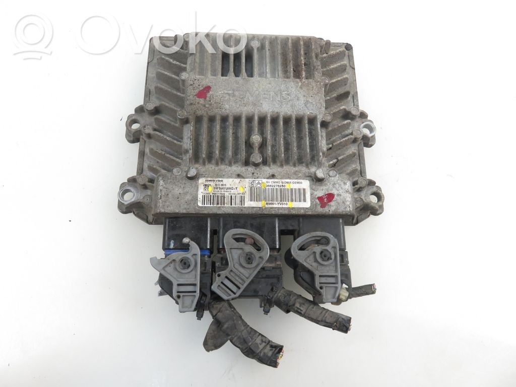 Peugeot 107 Engine control unit/module 