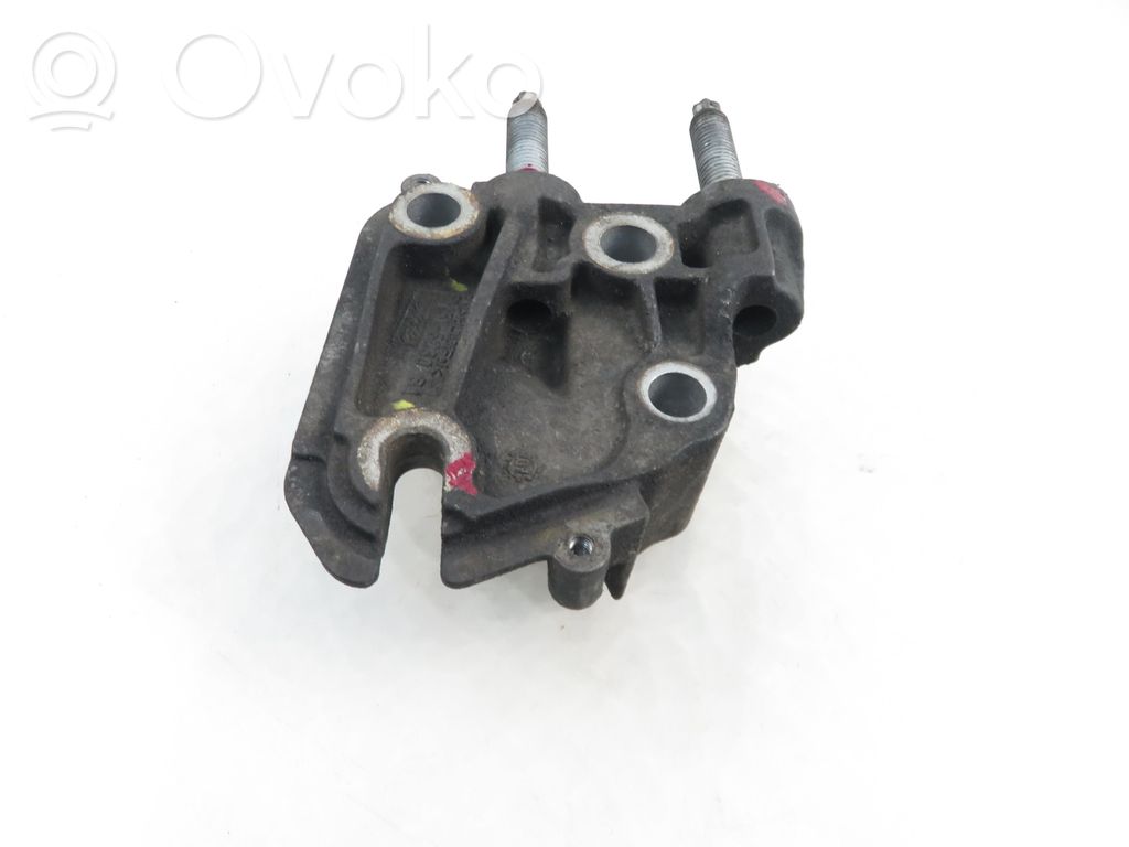 Engine mounting bracket   6M516030BA,6M516030BA