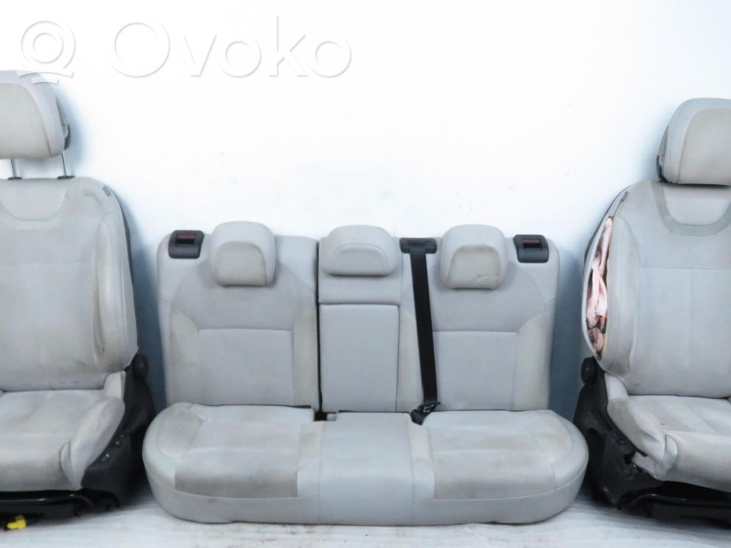 Seat set