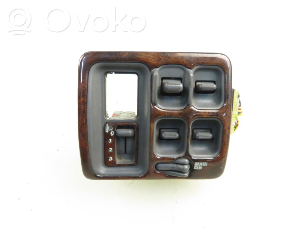 Honda CR-V Electric window control switch 