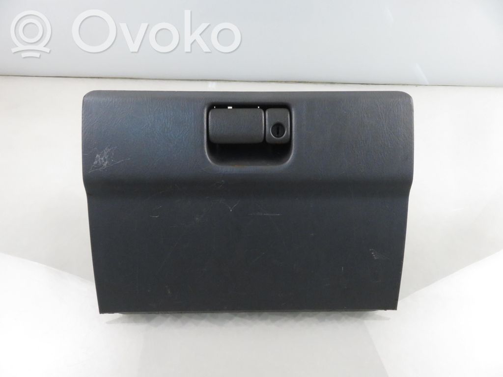 Glove box