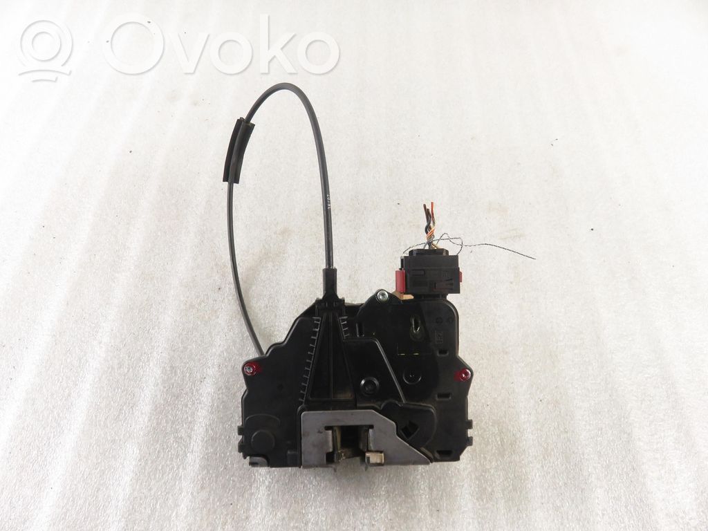 Opel Corsa D Front door lock 