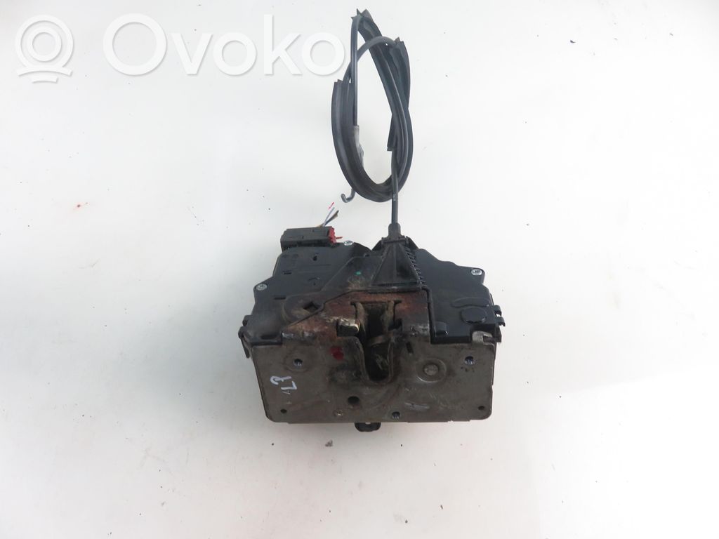 Opel Corsa D Front door lock 