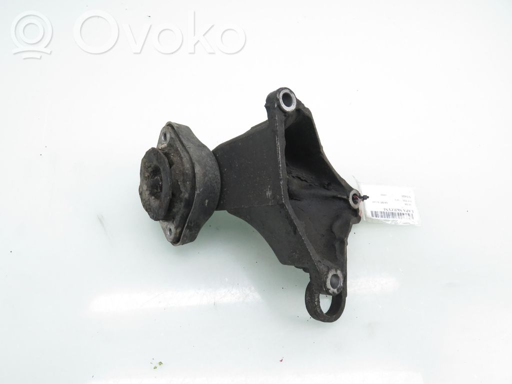 Gearbox mounting bracket   8D0399114S,8D0399114S