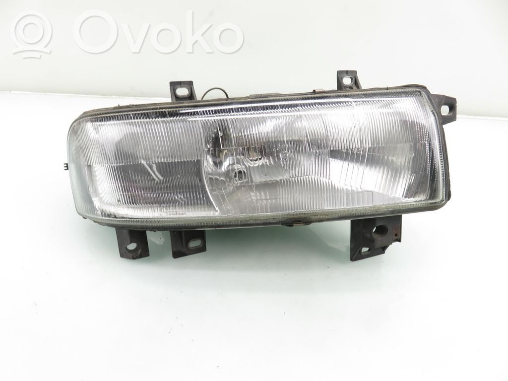 Renault Master II Headlight/headlamp 