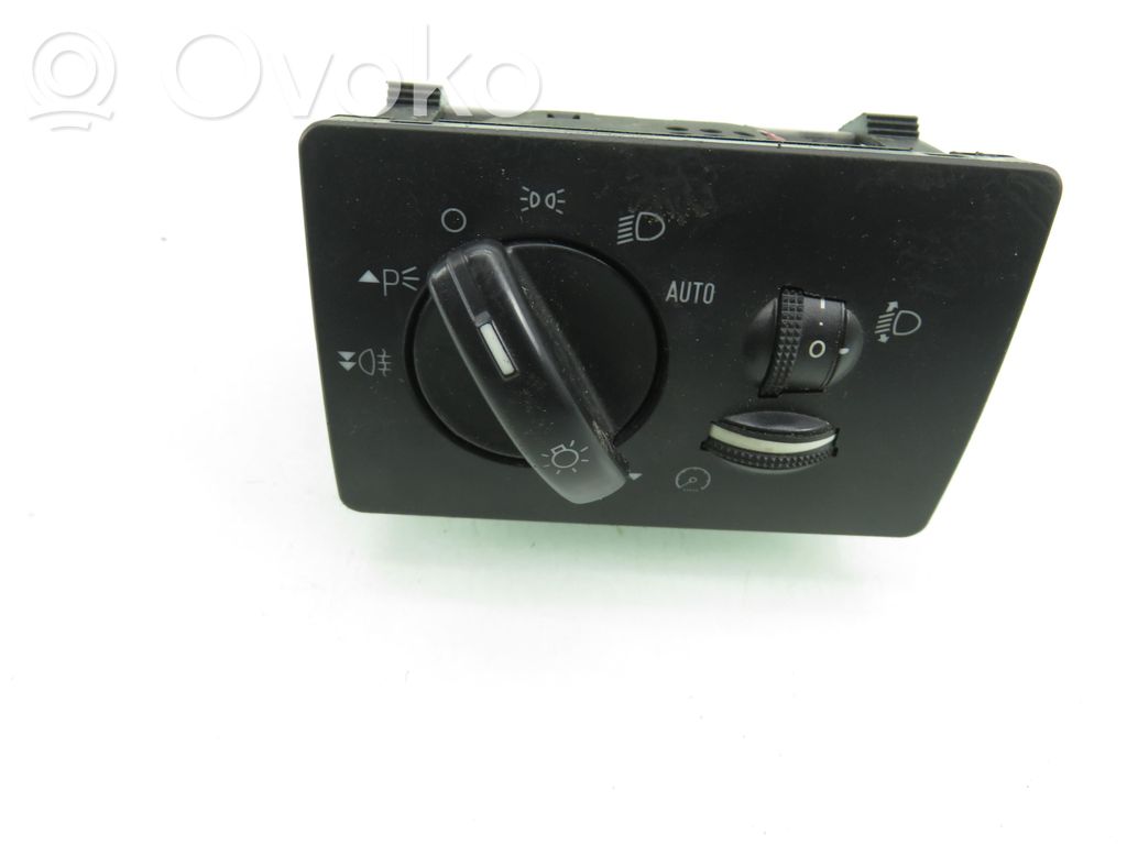Lukturu slēdzis   3M5T13A024CB,3M5T13A024CB