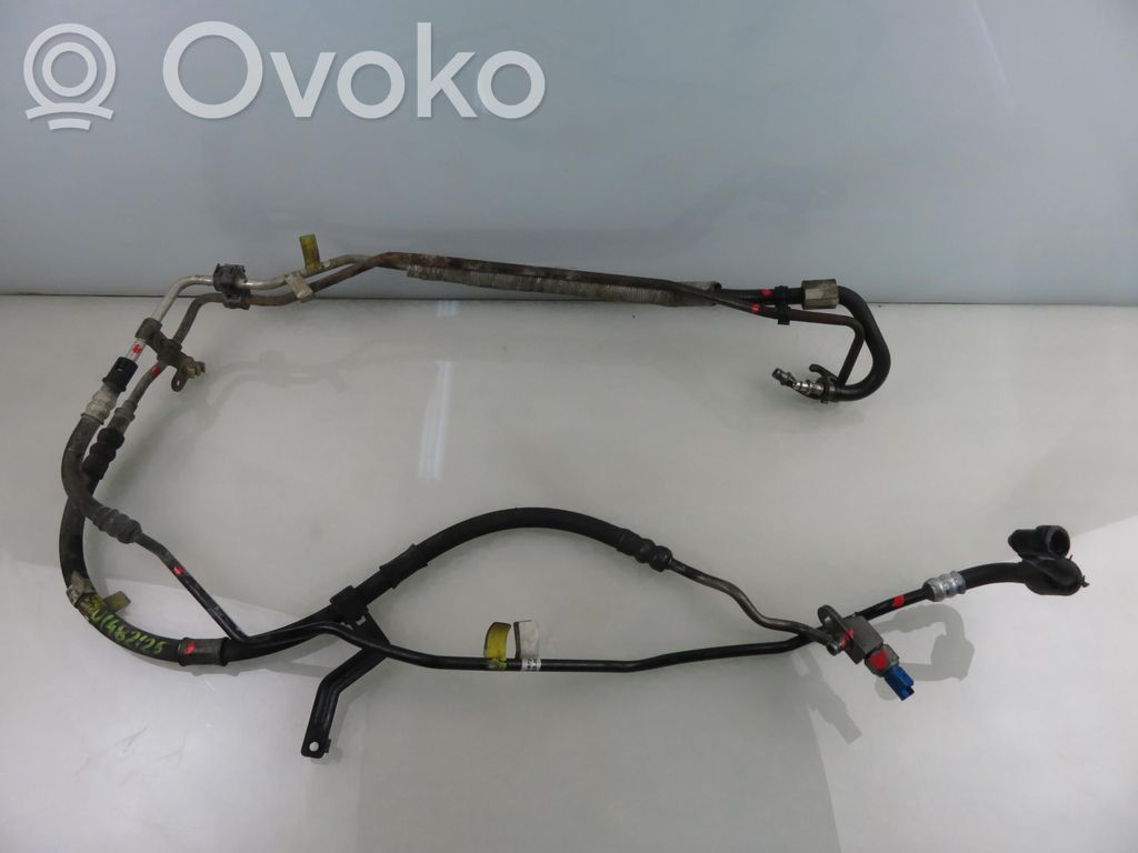 Ohjaustehostimen letkusto   6G913A656AB,6G913A719AC,6G913A656AB,6G913A719AC