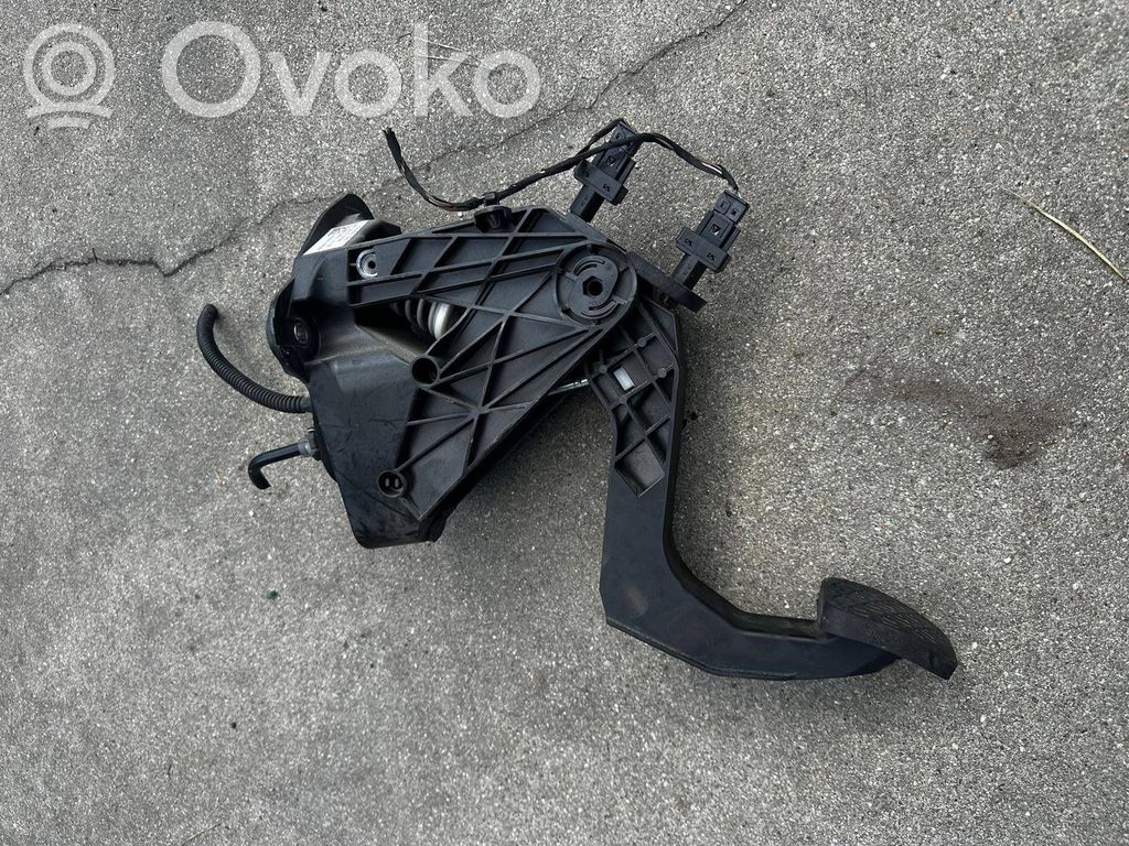 Mercedes-Benz Sprinter W907 W910 Clutch pedal 