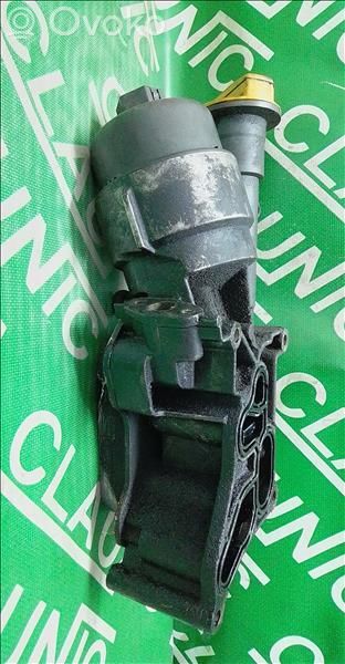 Oil filter mounting bracket   FI0112325876