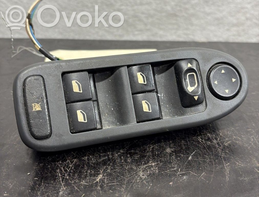 Citroen C5 Interruttore di controllo dell’alzacristalli elettrico 