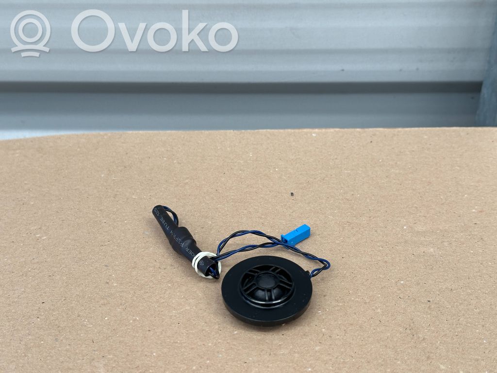BMW X5 G05 Altavoz de alta frecuencia en la puerta delantera 