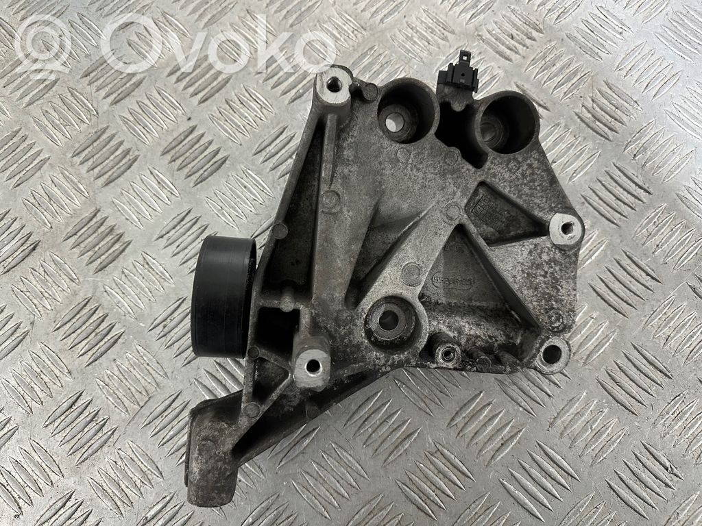 Lancia Delta III Engine mounting bracket 