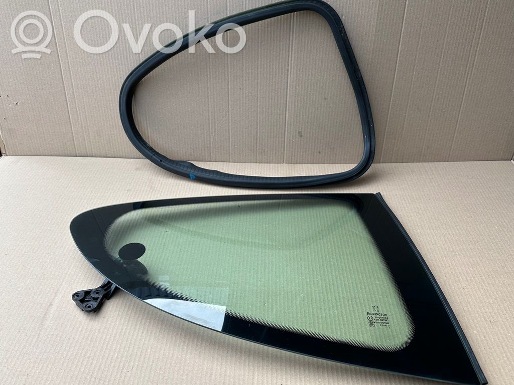 Vidrio lateral trasero
