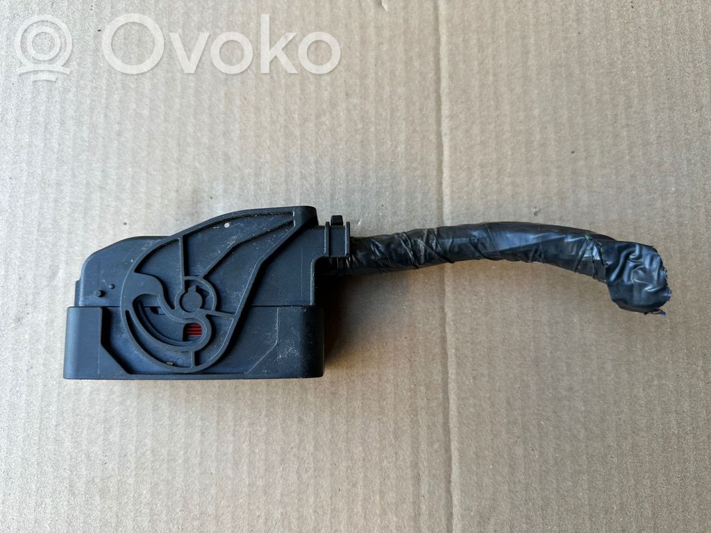 BMW 2 F45 Enchufe del conector del módulo ABS 