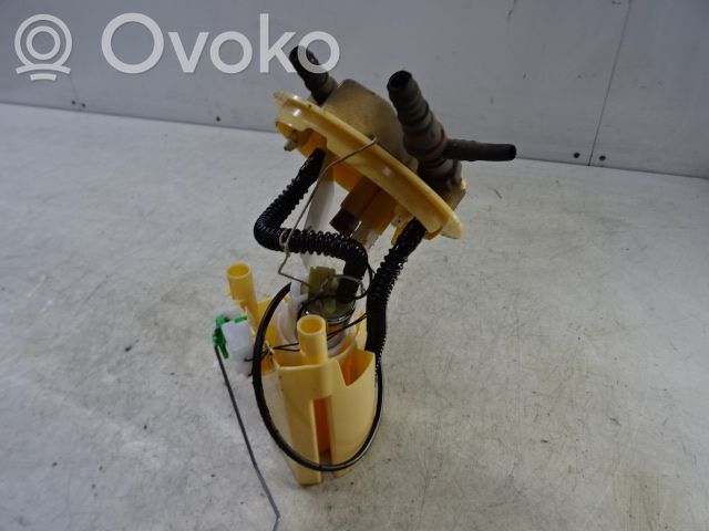 Renault Clio IV Polttoainesäiliön pumppu 