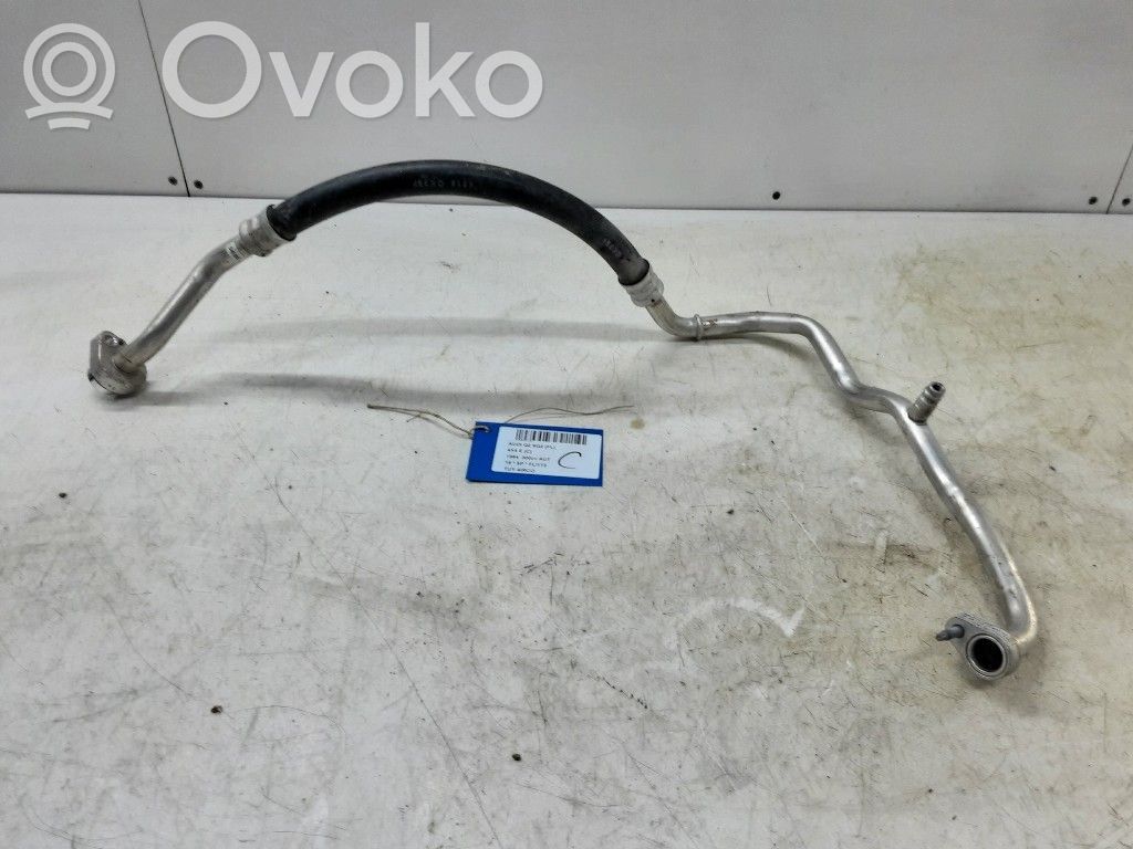 Ilmastointilaitteen putki (A/C)   5Q0816743E,5Q0816743E