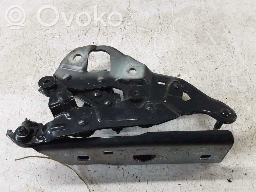 Dzinēja pārsega eņģe (-es)   4M0823301B,4M0823301B