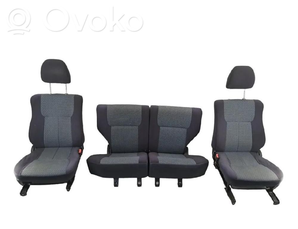 Daihatsu Terios Istuinsarja 