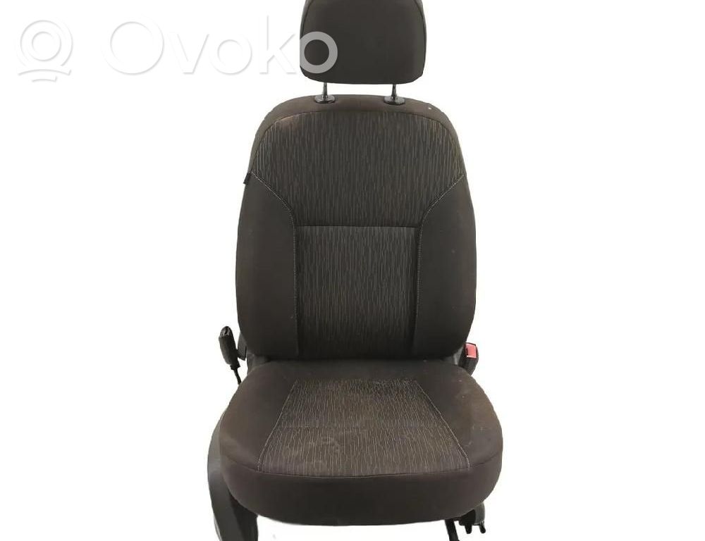 Opel Astra J Etumatkustajan istuin 