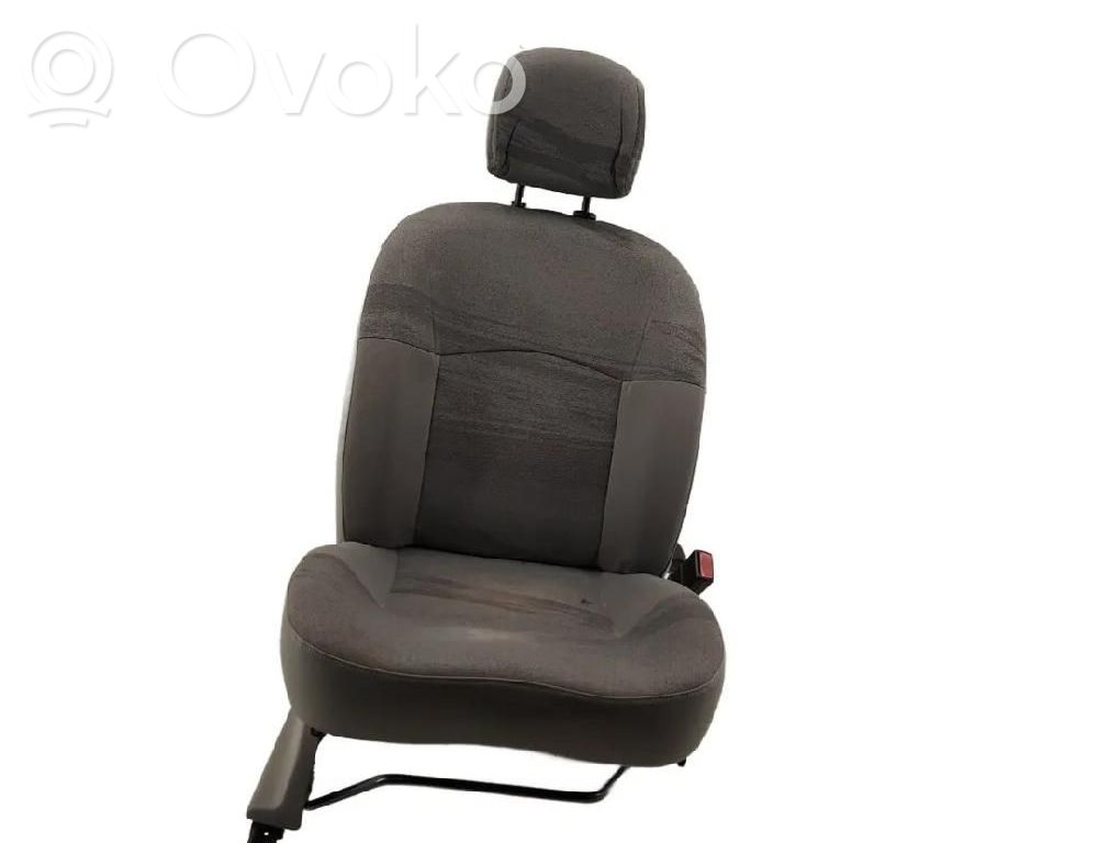 Renault Kangoo I Etumatkustajan istuin 