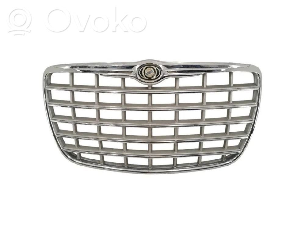 Chrysler 300 - 300C Etupuskurin ylempi jäähdytinsäleikkö 