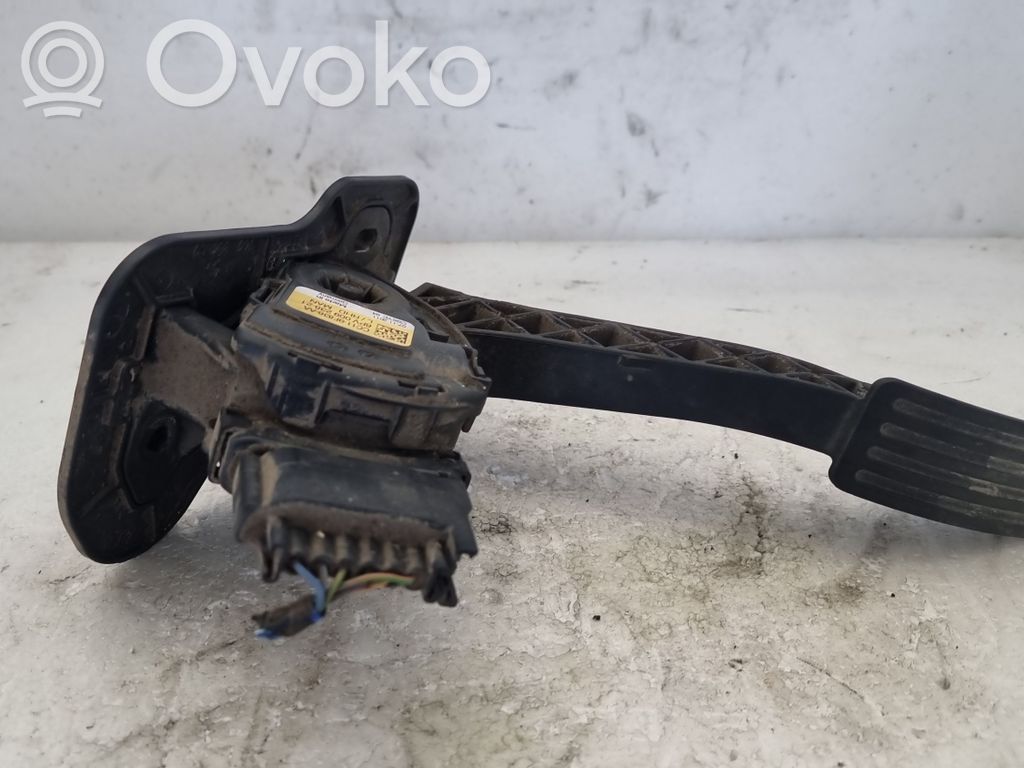 Akceleratoriaus pedalas   CC119F836AA
