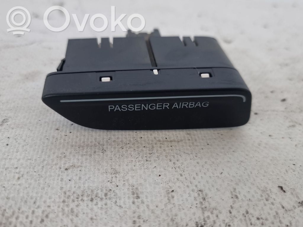 Ford B-MAX Passenger airbag on/off switch 