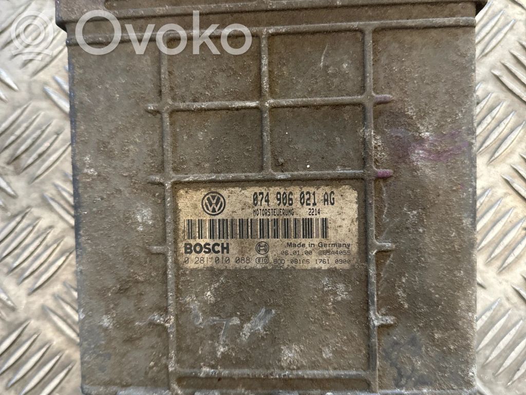 Volkswagen II LT Engine control unit/module 