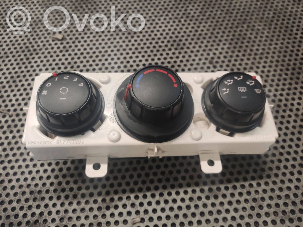 Climate control unit   275700007R