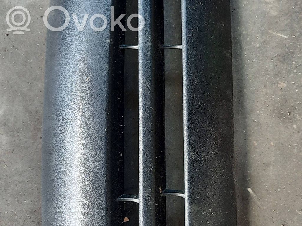 Quarter panel pressure vent   95VBV280B84