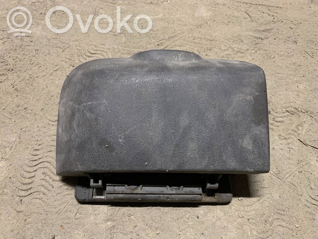 Car ashtray   C8H5A