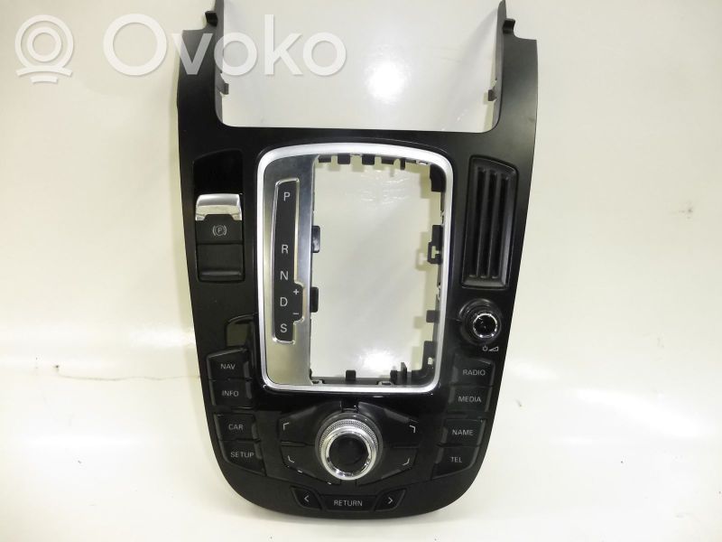 Audi A4 S4 B8 8K Panel / Radioodtwarzacz CD/DVD/GPS 
