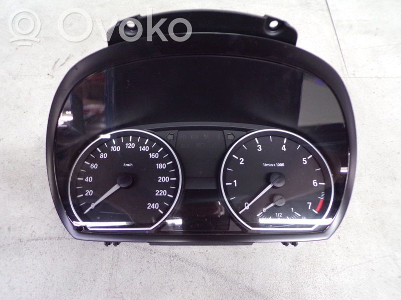 BMW 1 E81 E87 Nopeusmittari (mittaristo) 