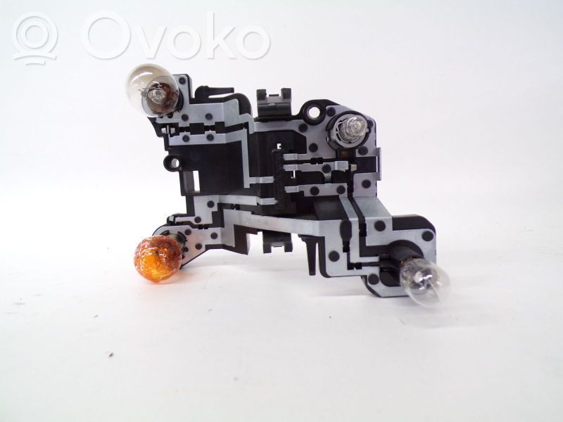 BMW 1 E82 E88 Aizmugurējā luktura detaļa 