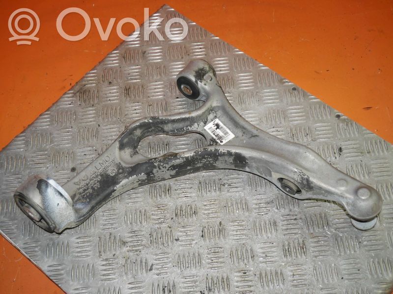 Etutukivarsi   7P0407152E,7P0407152E