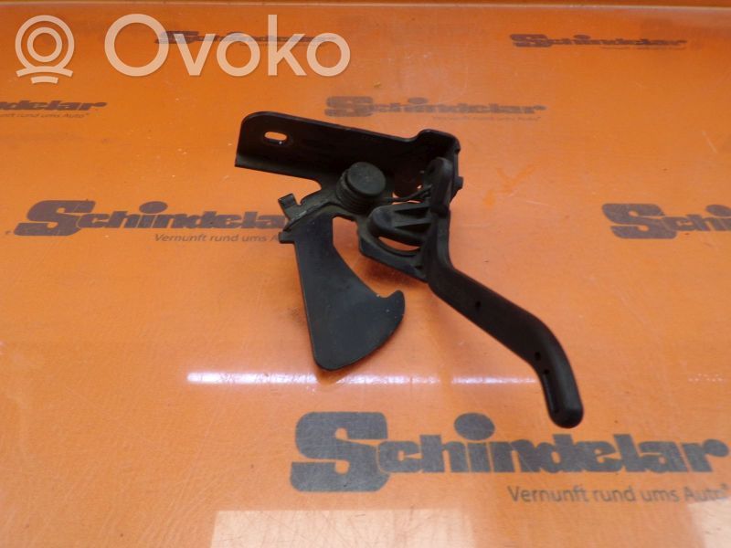 Engine bonnet/hood lock/catch   8240605,8240605
