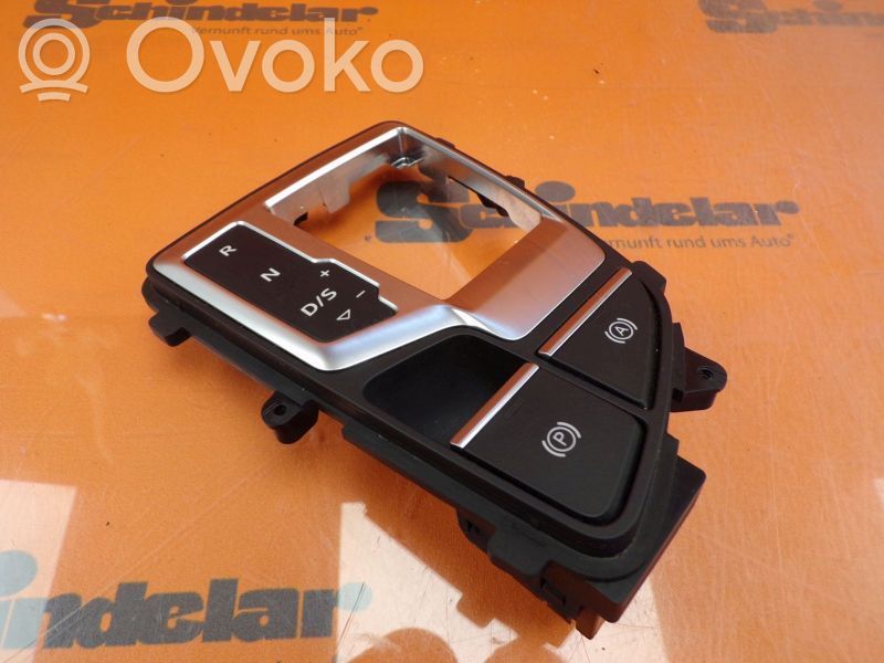 Audi Q7 4M Altra parte interiore 