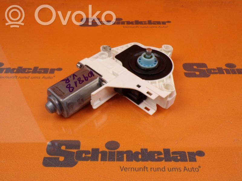 Silnik regulatora szyby drzwi przednich   8K0959802B,8K0959802B