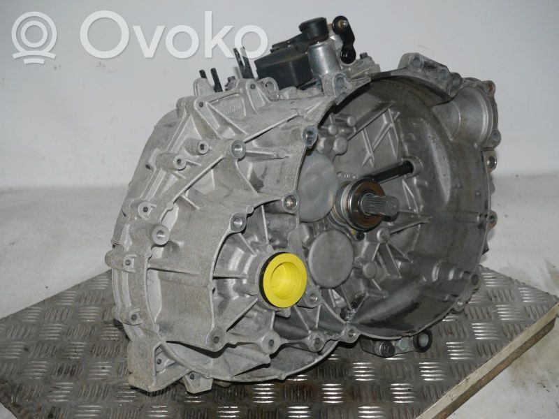 Volvo V70 Scatola del cambio manuale a 6 velocità 