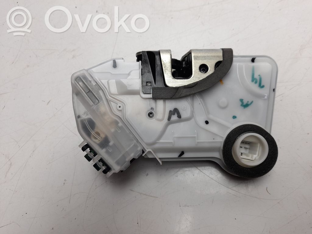 Toyota C-HR I Priekšpusē slēdzene