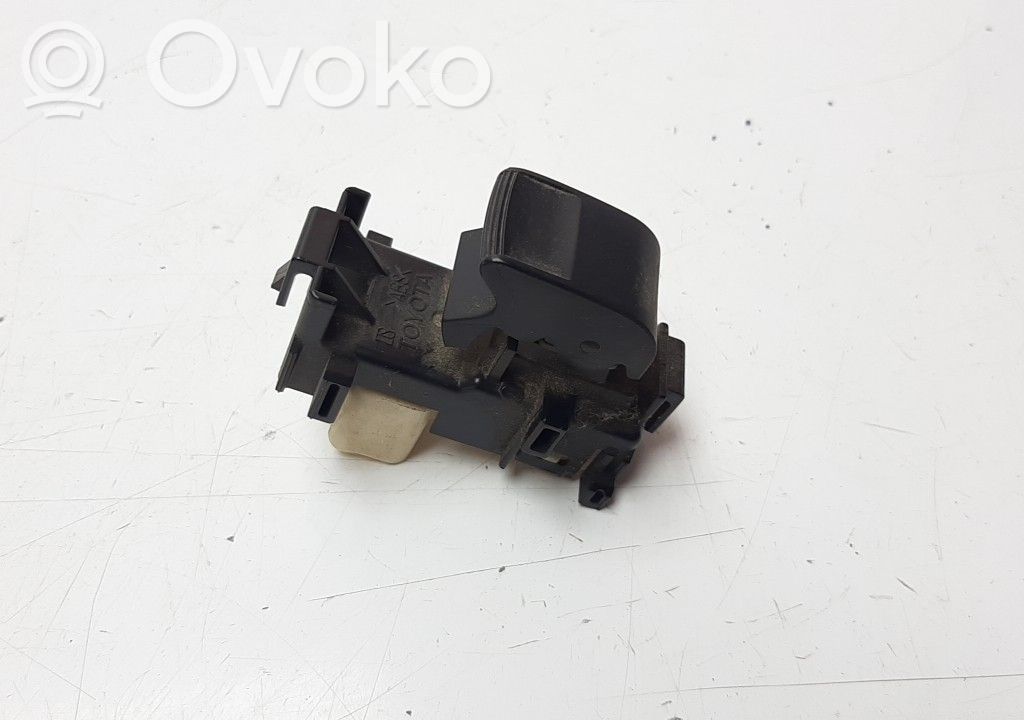 Toyota RAV 4 (XA30) Przyciski szyb 