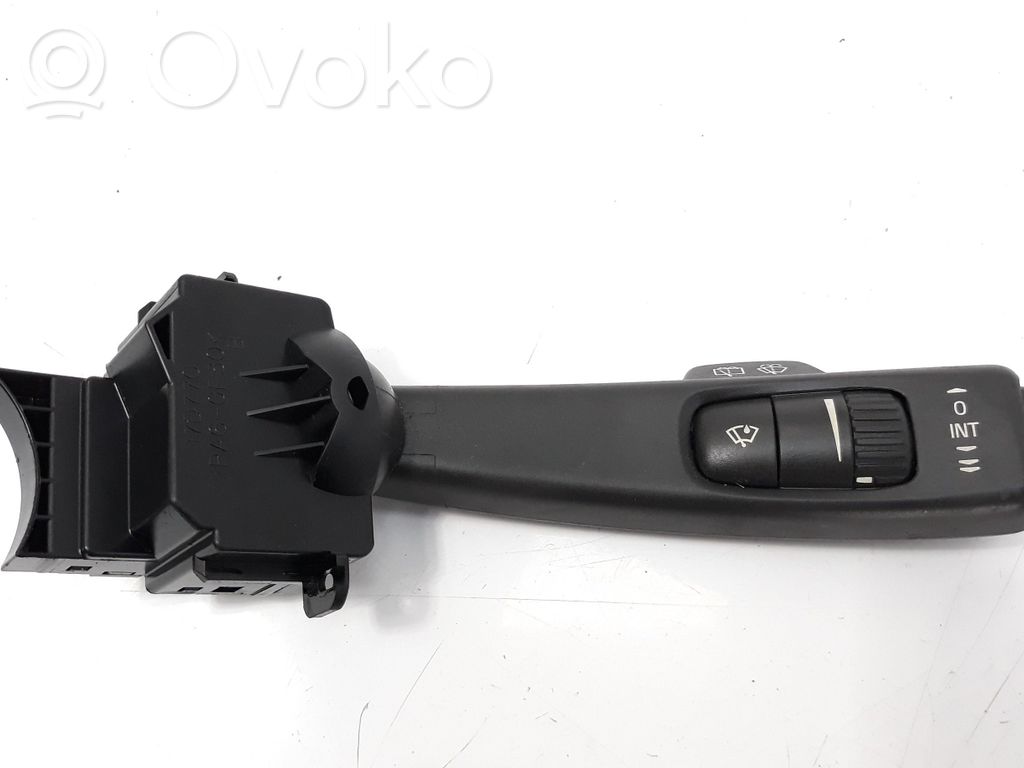 Pyyhkijän vipu   17D770