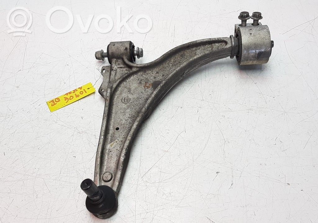 Opel Astra J Braccio di controllo sospensione anteriore 