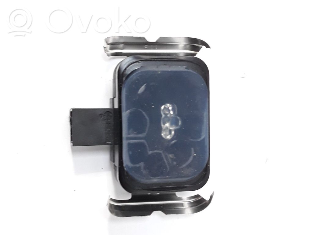 Sensor   8A6T17D547AC