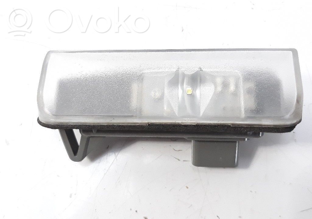 Lexus RX 450H Lampa oświetlenia tylnej tablicy rejestracyjnej 
