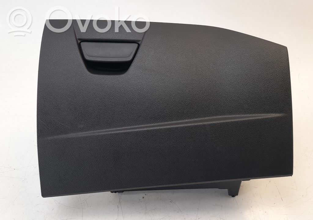 Ford Focus ST Daiktadėžė 