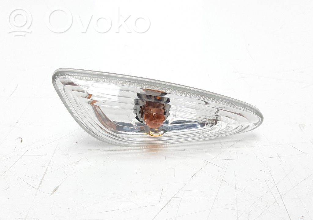 KIA Picanto Third/center stoplight 