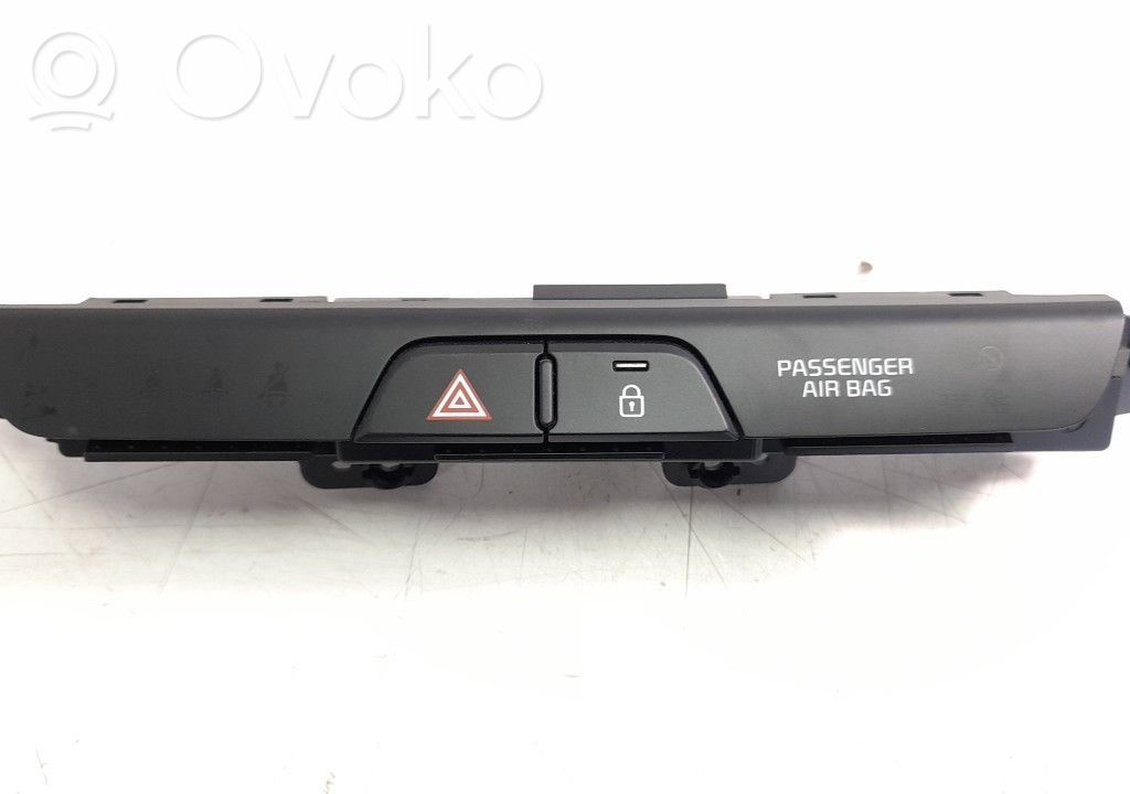 Interruttore luci di emergenza   4D63611000